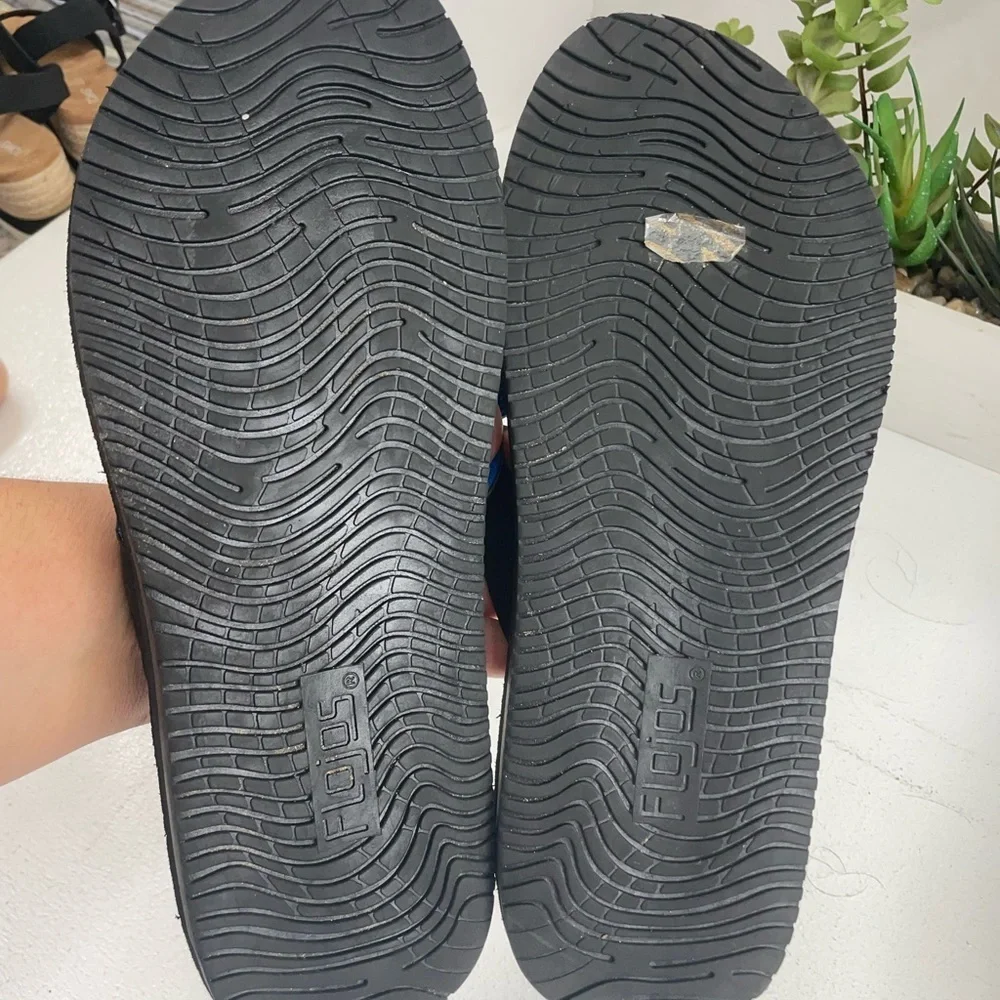 Flojos Men's Black and Blue Sandals
